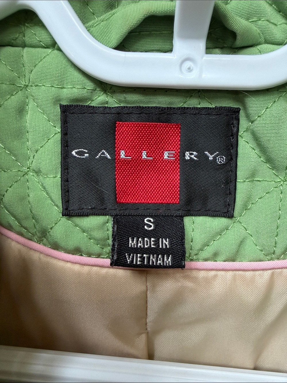 Gallery Light Green Quilted Zip-Front Women's Jacket - size S - Picture 2 of 13